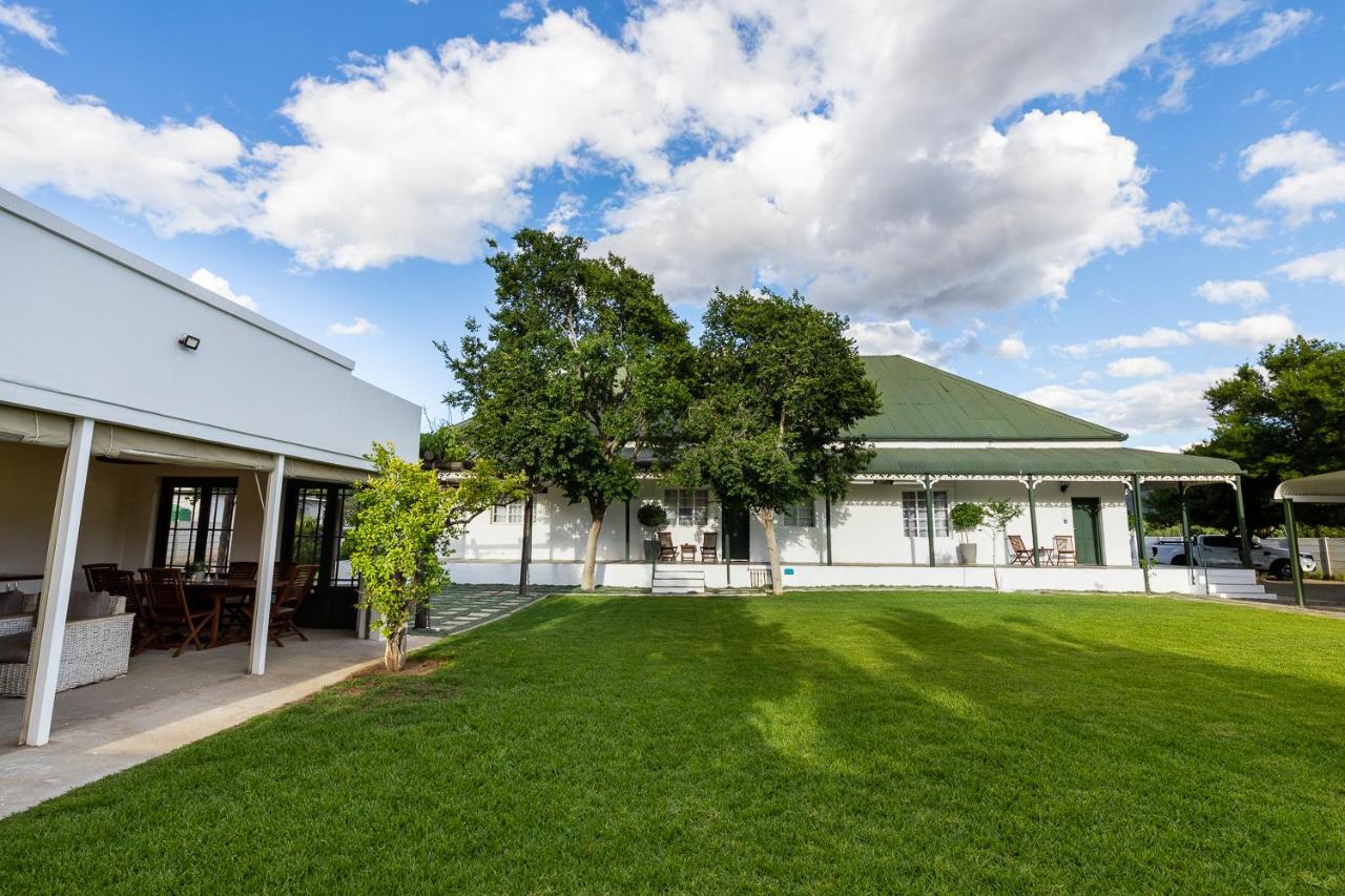 Victorian Square Guesthouse Graaff-Reinet 外观 照片