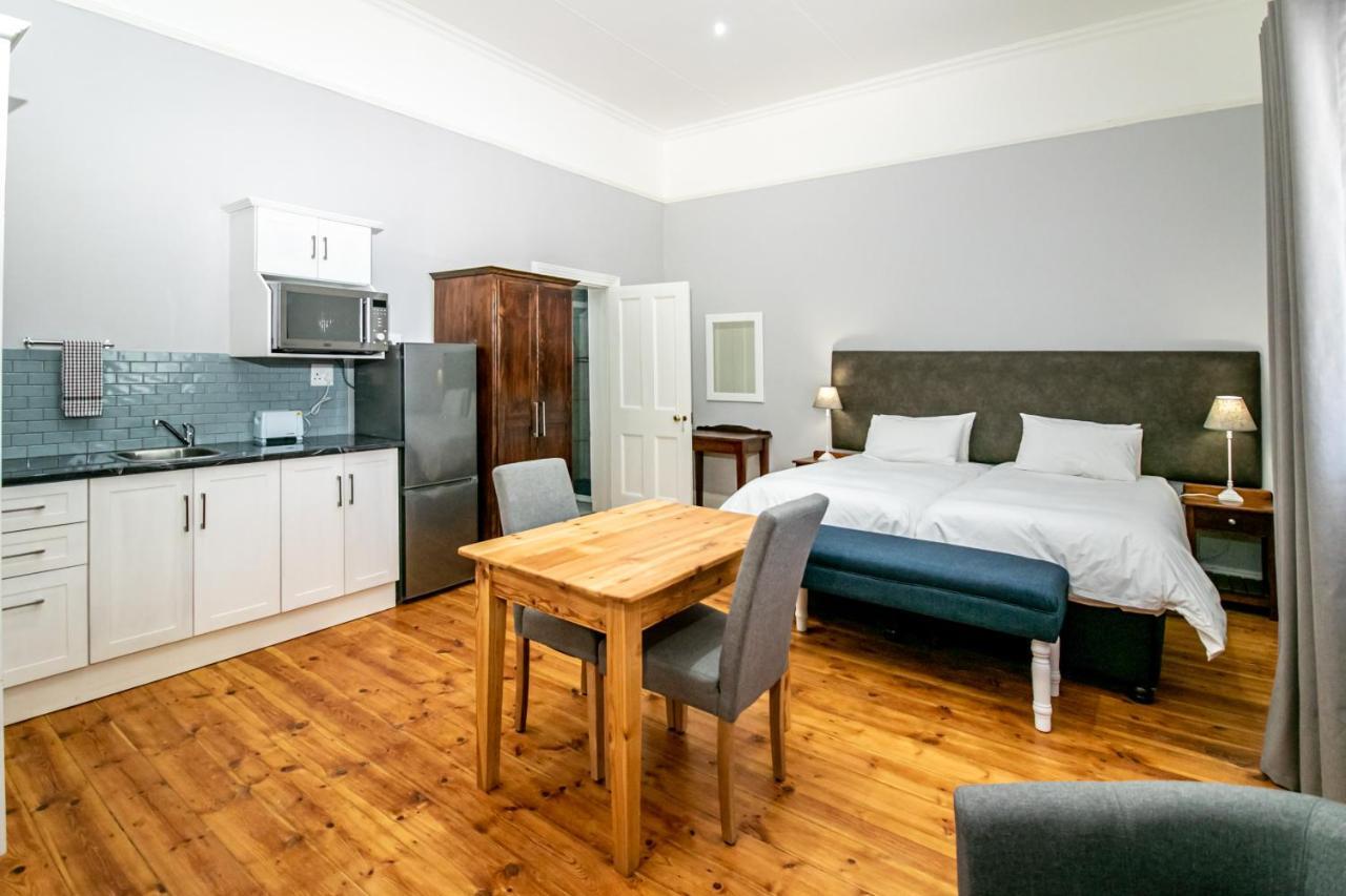 Victorian Square Guesthouse Graaff-Reinet 外观 照片